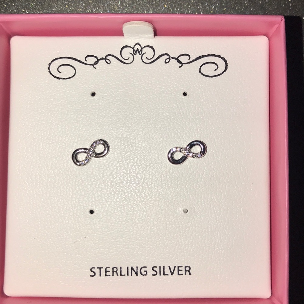 MACYS INIFINTY STERLING SILVER EARRINGS